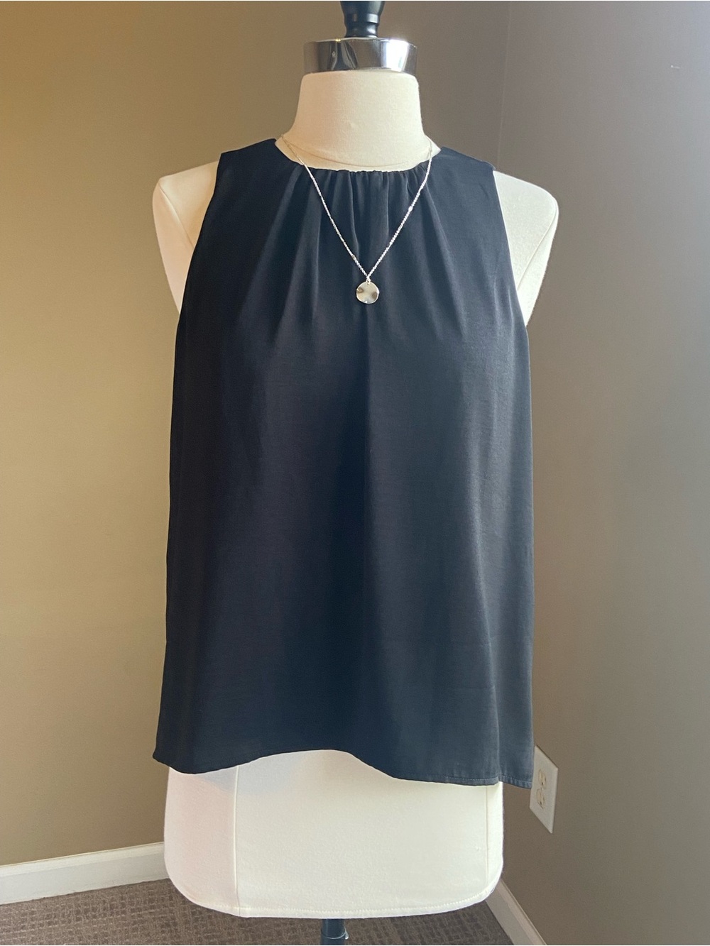 Banana Republic Black Sleeveless Cami- XSmall, Office, Smart Casual, Layer